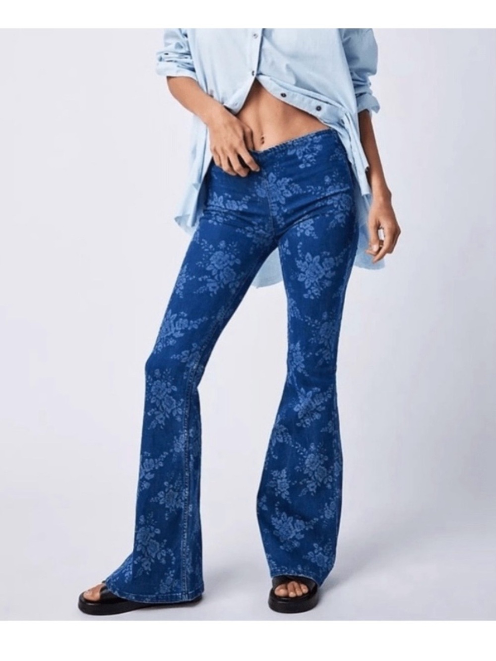 New We The Free Penny Pull On’s 29X34 Indigo Combo Floral Flare Leg